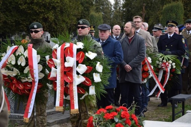 Tak wyglądały obchody rocznicy Katastrofy Smoleńskiej w 2019 roku w Częstochowie

Zobacz kolejne zdjęcia. Przesuwaj zdjęcia w prawo - naciśnij strzałkę lub przycisk NASTĘPNE