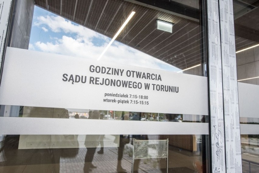 Tyle zarabia ławnik sądowy - stawki. Sądy w Toruniu szukają chętnych do pracy