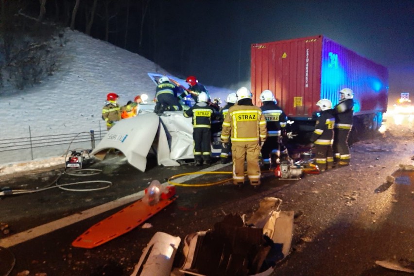 Poważny wypadek na autostradzie A1 pod Grudziądzem z udziałem trzech ciężarówek