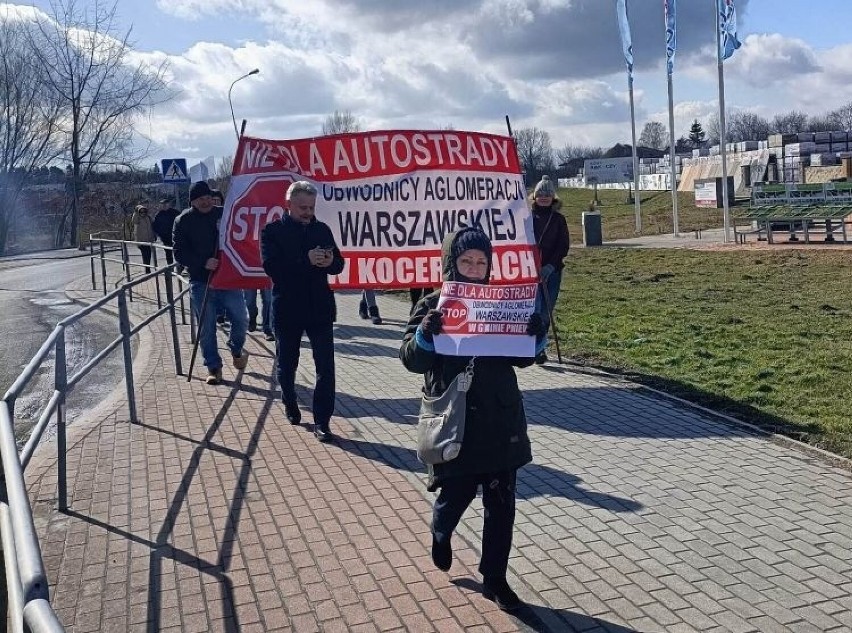 Mieszkańcy Grójca protestują przeciwko obwodnicy Warszawy na...