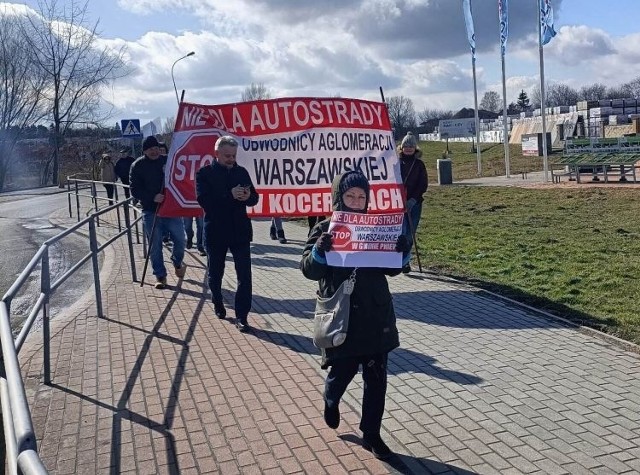 Mieszkańcy Grójca protestują przeciwko obwodnicy Warszawy na terenie gminy.