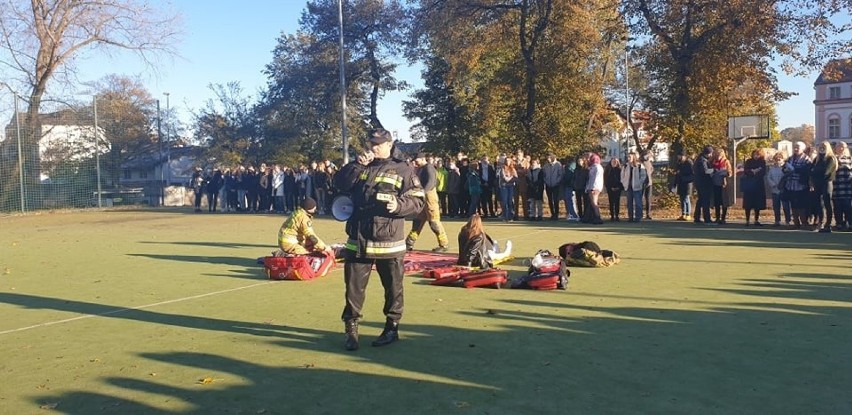 Ćwiczenia - ewakuacja szkoły - w III LO w Zielonej Górze...