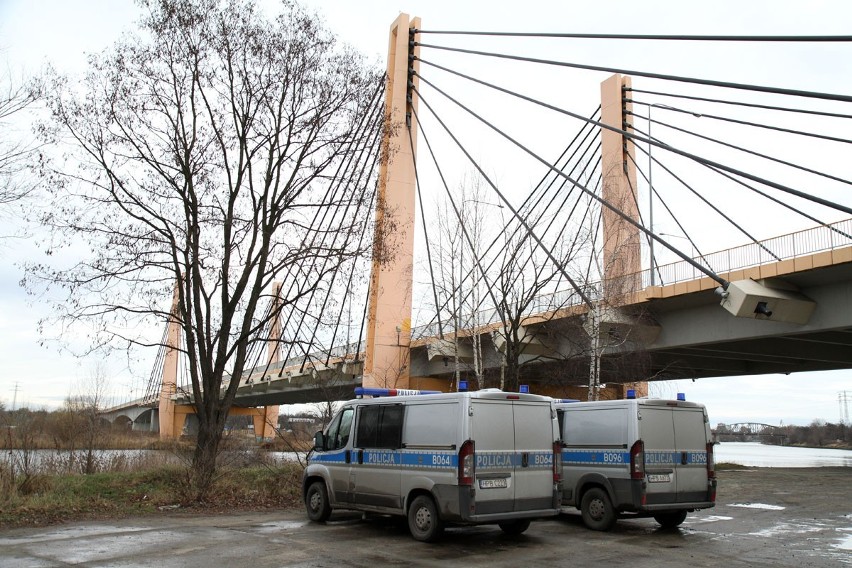 Wrocław: Z Odry wyłowiono ciało kobiety