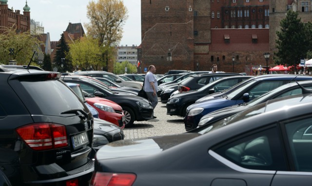 W grę wchodzi pięć lokalizacji: Podwale Przedmiejskie, Podwale Staromiejskie, Targ Rybny, Targ Węglowy i Długie Ogrody