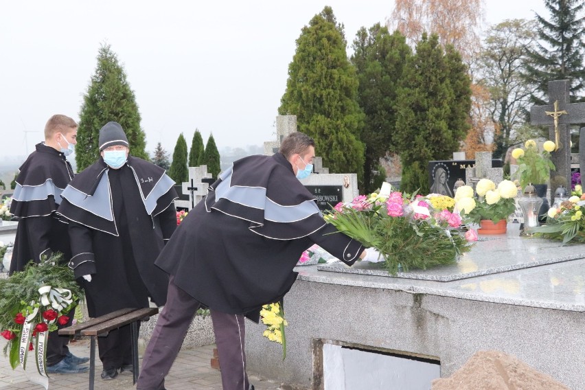 Radziejów. Pogrzeb Piotra Kapelińskiego, radnego powiatu radziejowskiego [zdjęcia]