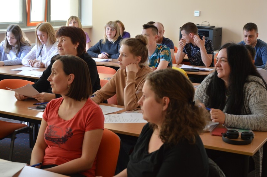 W Międzyrzeczu uchodźcy uczą się języka polskiego