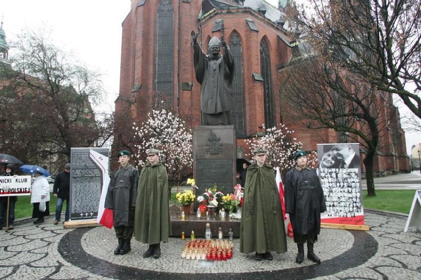 Marsz Pamięci w Legnicy (ZDJĘCIA)