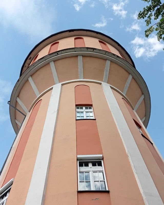 Wieża Ciśnień w Kaliszu zaprasza na piknik i wystawę grafik Ariel Zaremby