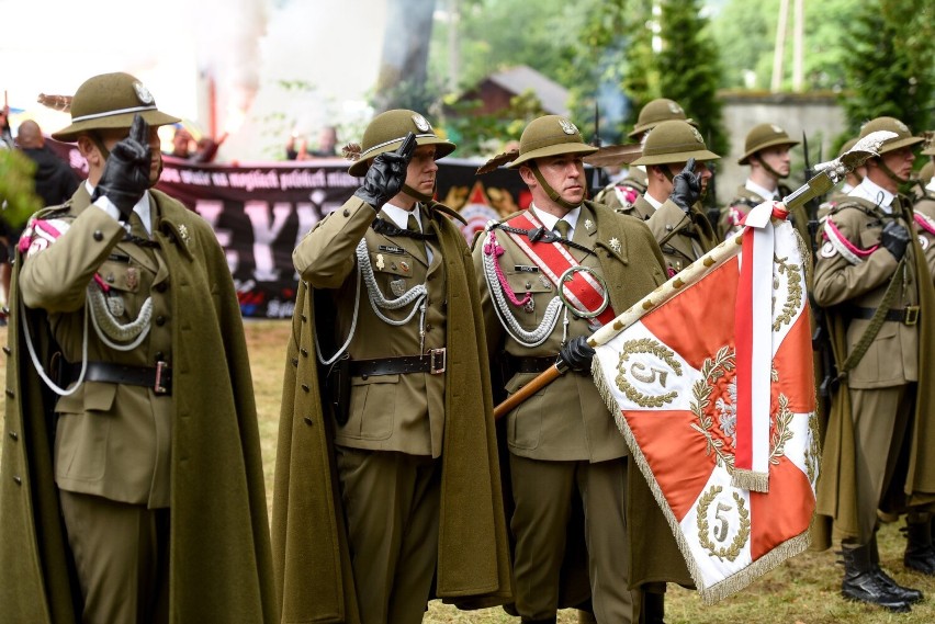 79. Rocznica Zbrodni Wołyńskiej w Przemyślu. Miejskie uroczystości odbyły się przy Pomniku Wołyńskim [ZDJĘCIA]