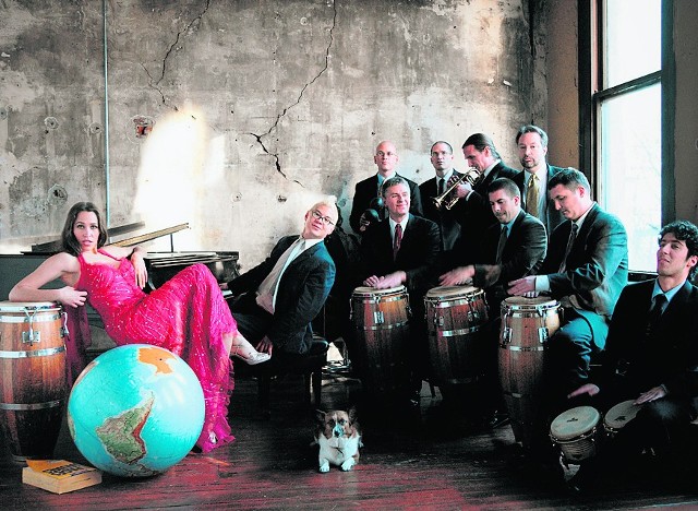 Muzycy z Pink Martini po raz drugi zagrają w Warszawie