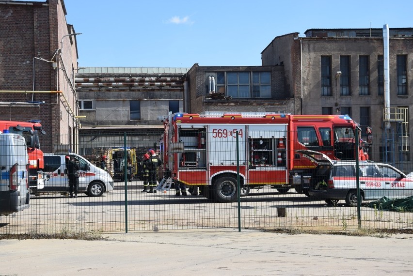 Wybuch gazu w zakładach ogniotrwałych w Żarowie.  Dwie osoby ranne (ZDJĘCIA)