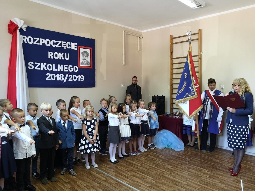 Uroczyste rozpoczęcie roku szkolnego 2018/2019 w Szkole Podstawowej im. A. Abrahama w Połczynie