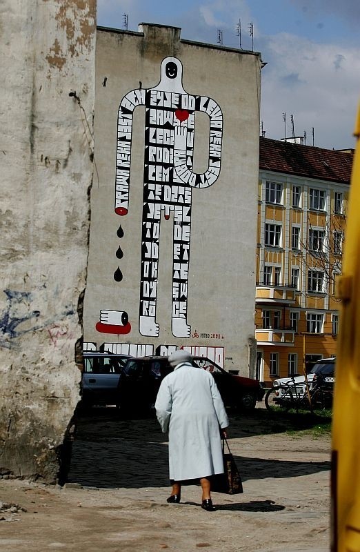 Ulica Ptasia we Wrocławiu - mural "Od pustki do życia"