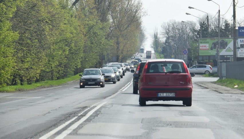 Lwowska rozsypuje się w oczach, bo nie może doczekać się remontu! [ZDJĘCIA]