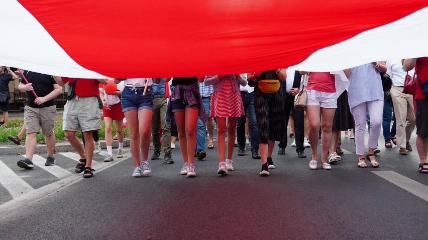 Marsz solidarności z Białorusią przeszedł ulicami Białegostoku (ZDJĘCIA, WIDEO)