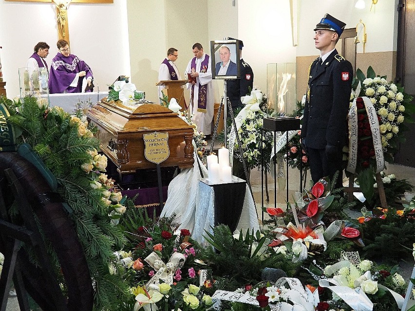 Na pogrzeb młodszego brygadiera Wojciecha Pernala przyszły...