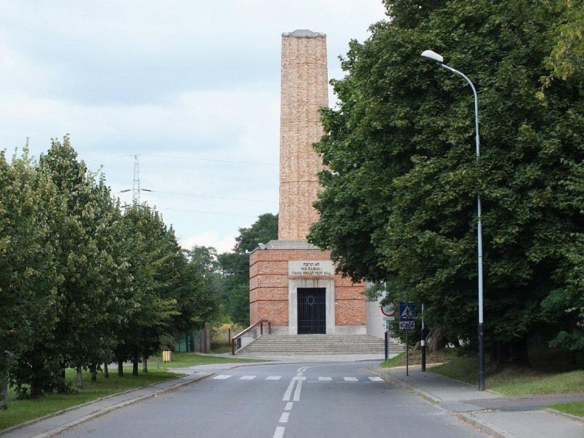 Spacer po Radegast - miejscu pamięci ofiar łódzkiego getta.