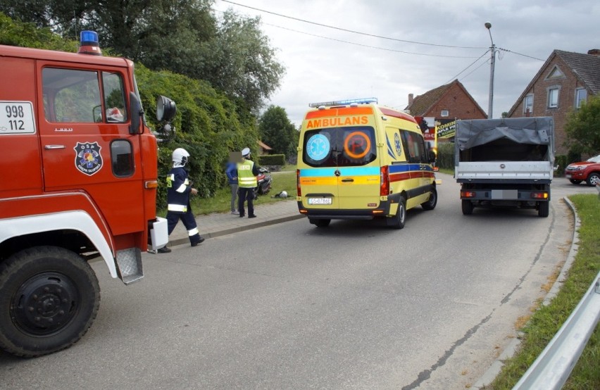 W Krępie Słupskiej Mercedes wjechał w motorower