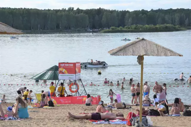 Znany kurort nad Zalewem Koronowskim cieszy się w tym sezonie szczególnym powodzeniem.