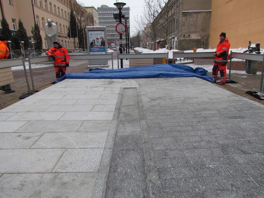 Płyty granitowe będą stanowić nawierzchnię ulicy Piotrkowskiej