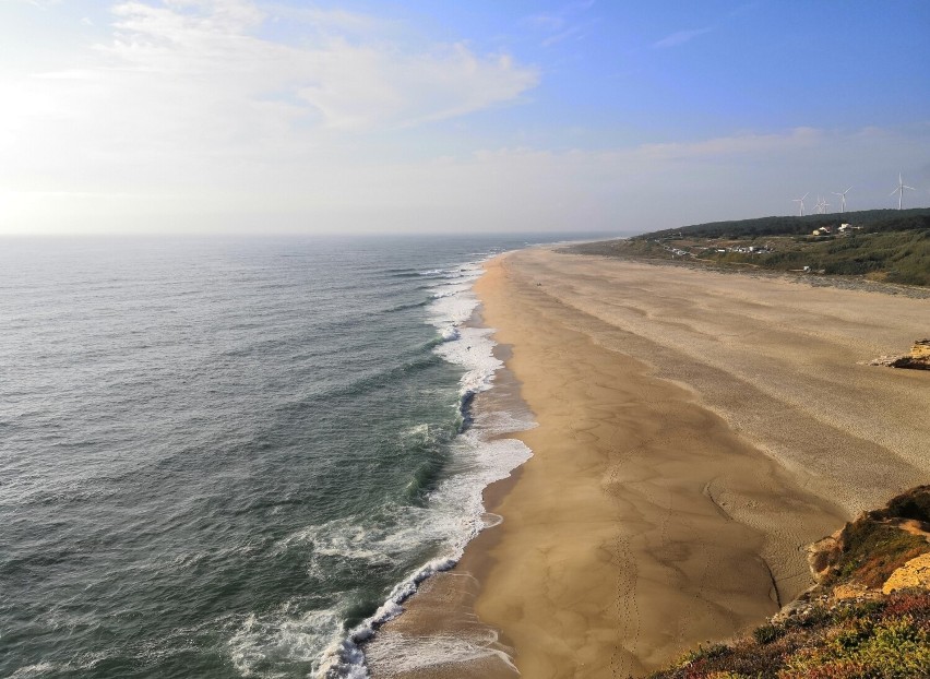 Z tej perspektywy ta portugalska plaża nie wygląda...