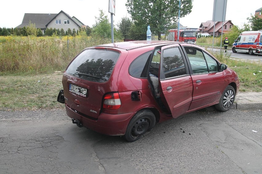 Wypadek na ulicy Nowodworskiej w Legnicy [ZDJĘCIA]