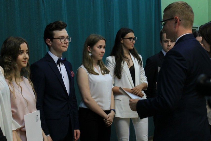 Nagrody prezydenta Częstochowy dla uczniów uzdolnionych lista ZDJĘCIA