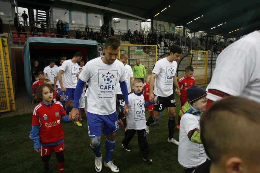 Miedź Legnica przegrała z GKS-em Bełchatów (ZDJĘCIA)