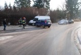 Straszyn: Policjanci ustalają przyczyny wypadku. Kobieta trafiła do szpitala