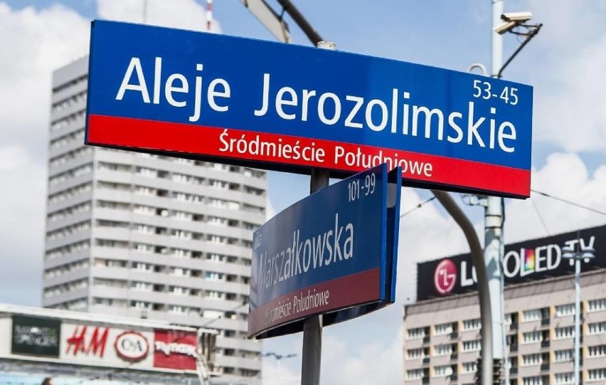Ulice w Warszawie będą upamiętniać więcej kobiet? "Większość ulic oddaje cześć mężczyznom"