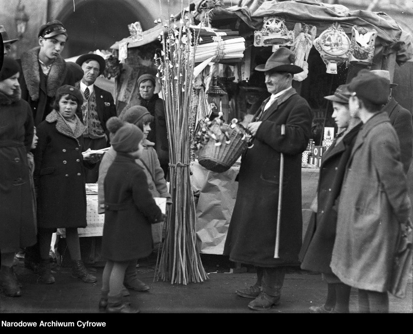 Kraków. Sprzedaż gasideł do świec. Grudzień, 1934 rok