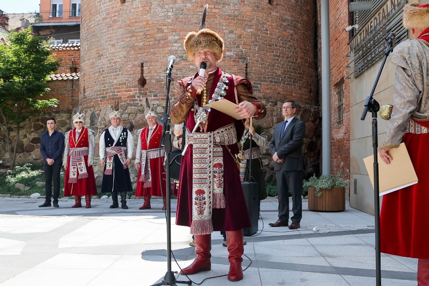 Intronizacja nowego króla kurkowego powróciła do Tarnowa po...