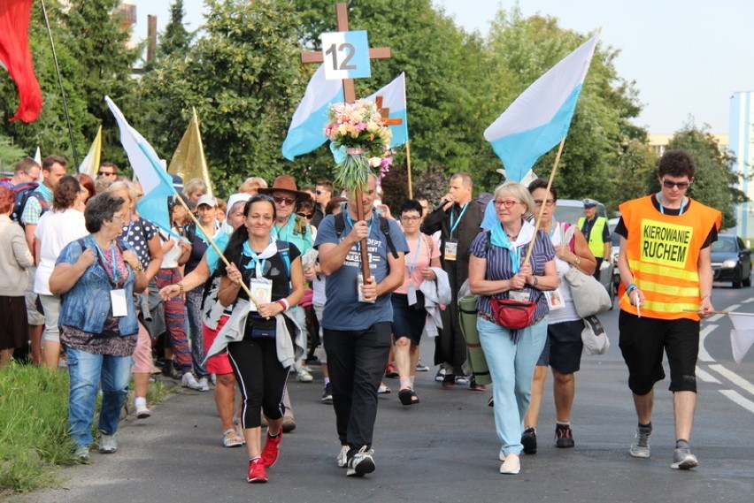 Pielgrzymka Zagłębiowska wyruszyła z Będzina na Jasną Górę