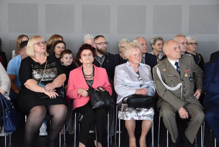 Jubileusz rozbudowy szkoły w Kościelnej Wsi i pasowanie...