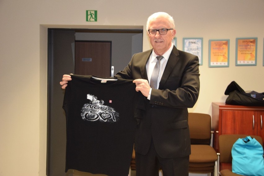 Prezydent Wadim Tyszkiewicz pierwszą koszulkę wystawił na...