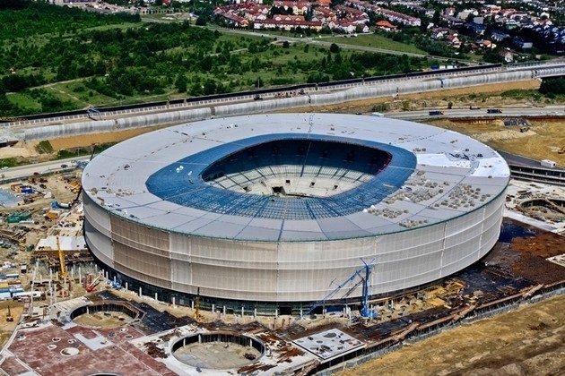 Wiele jeszcze niestety brakuje, by stadion wyglądał jak na komputerowych wizualizacjach