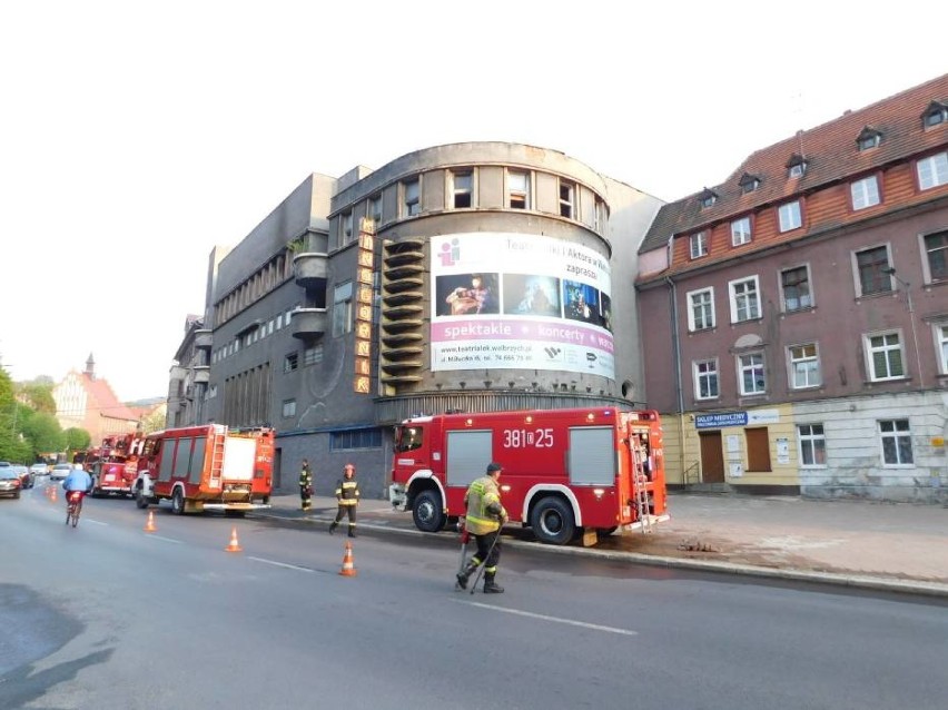 Były Górniczy Domu Kultury przy Al. Wyzwolenia. Wzniesiony...