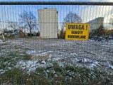Toruń. Nowe bloki powstaną przy ulicy Wiązowej. Drewniane budki już zniknęły
