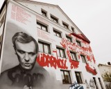 W Suchowoli odsłonięto mural upamiętniający bł. ks. Jerzego Popiełuszkę. Zobacz wideo