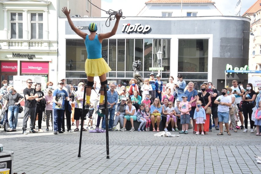 Międzynarodowy Festiwal Sztuki Ulicznej BuskerBus 2020 w...