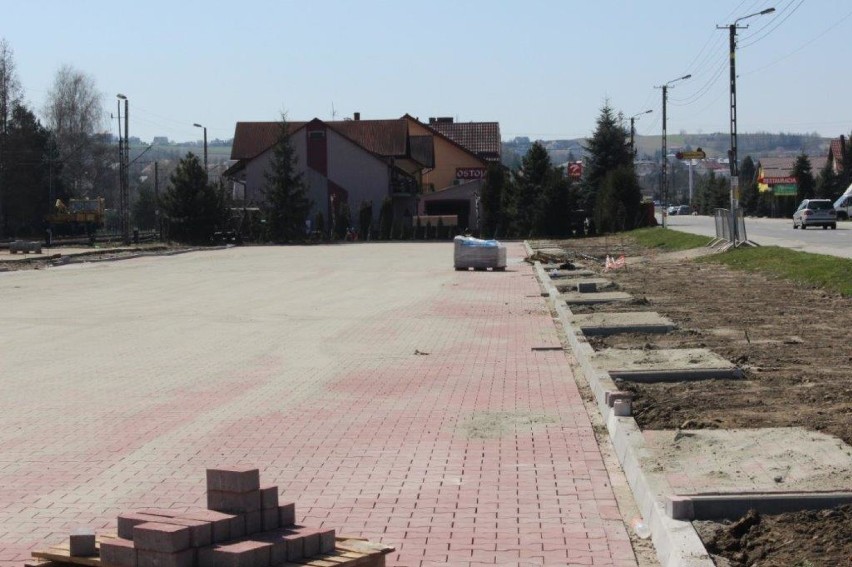 Trwa budowa targu w Bobowej. Finał prac już w sierpniu