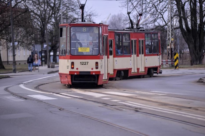 Wstrzymany ruch tramwajów na Przeróbkę i Stogi. Na trasie kursować będą autobusy zastępcze