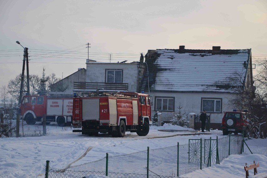Palił się dom jednorodzinny w Dąbrowie w gminie Lichnowy
