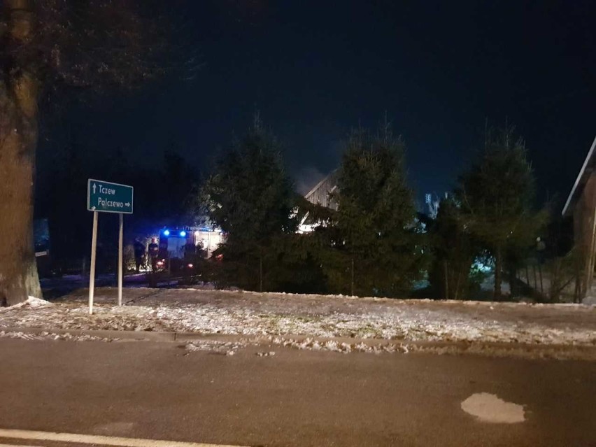 Pożar domu jednorodzinnego w Dąbrowie. Nie żyje kobieta [21.12.2018]