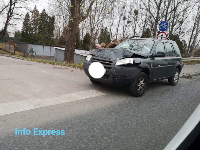 Lubliniec: Zderzenie trzech pojazdów na Powstańców Śląskich