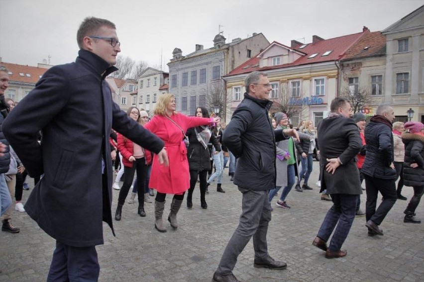 Koninianki zatańczą 14 lutego , by sprzeciwić się przemocy . Nazywam Się Miliard . One Billion Rising  