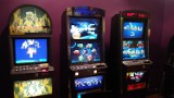 Policja w Olkuszu wpadła na trop nielegalnych automatów do gier hazardowych. Właścicielowi grozi kara do 3 lat pozbawienia wolności  