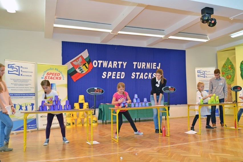 Dąbrowa Górnicza: Otwarty Turniej Speed Stacks w SP 3