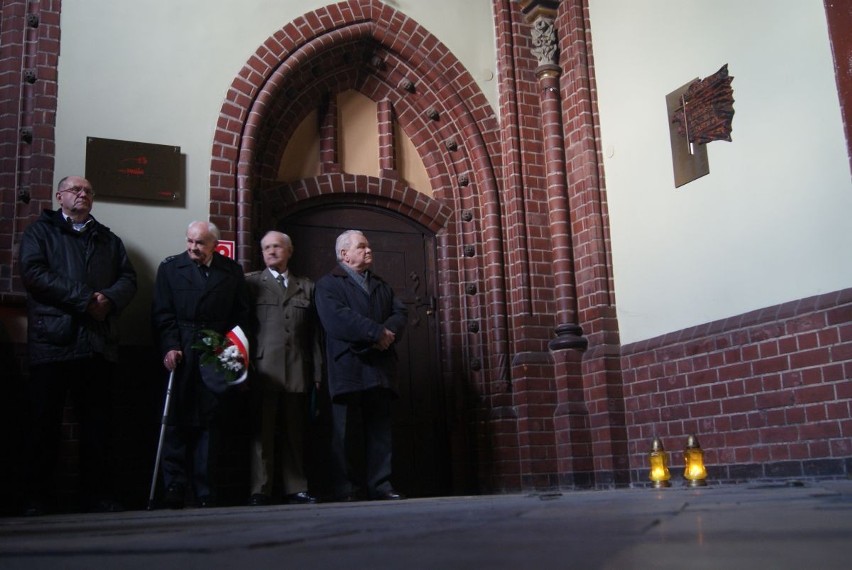 Rybnik: obchody katastrofy smoleńskiej. Oddano cześć ofiarom w Bazylice Św. Antoniego FOT