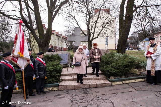 Uroczystości przed pomnikiem Ofiar Sybiru i Katynia